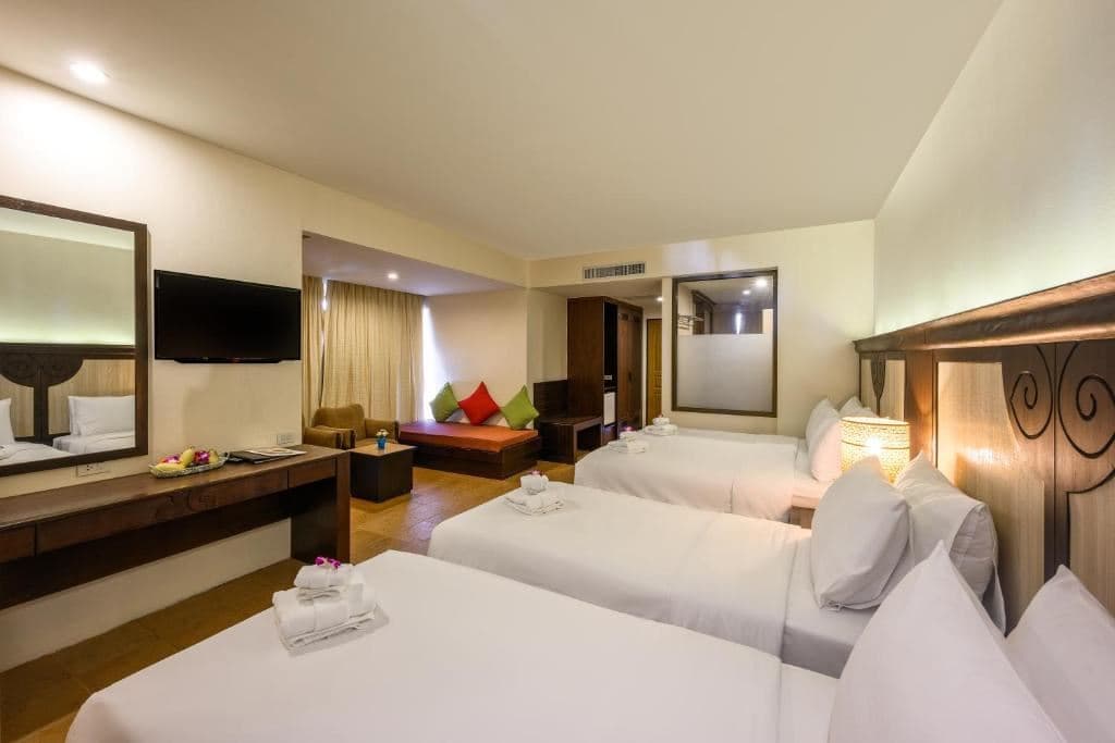 rooms-grand-deluxe-quadruple-room