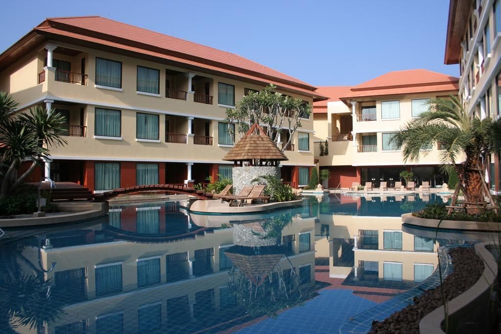 pools-outdoor-pool
