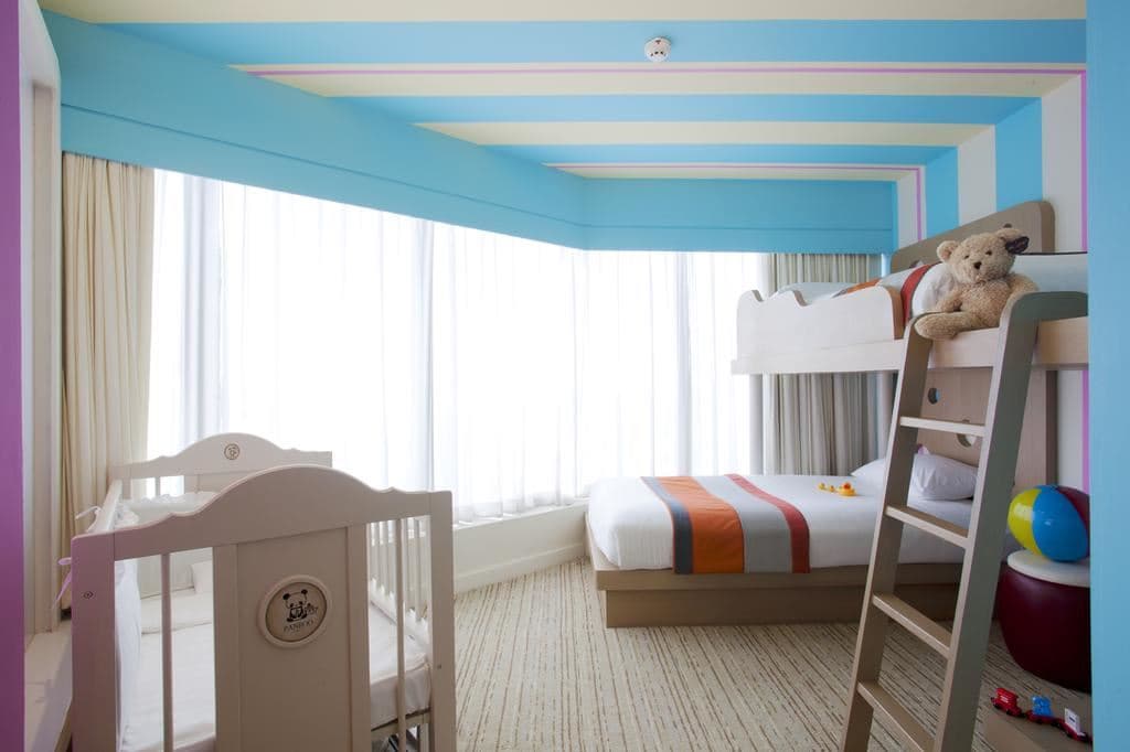 rooms-family-room