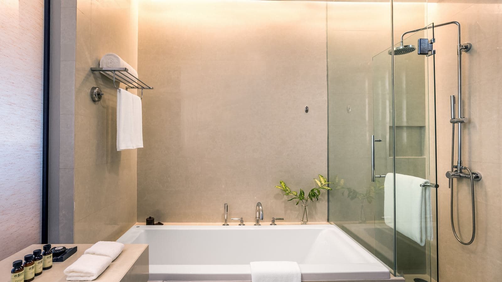 rooms-deluxe-room