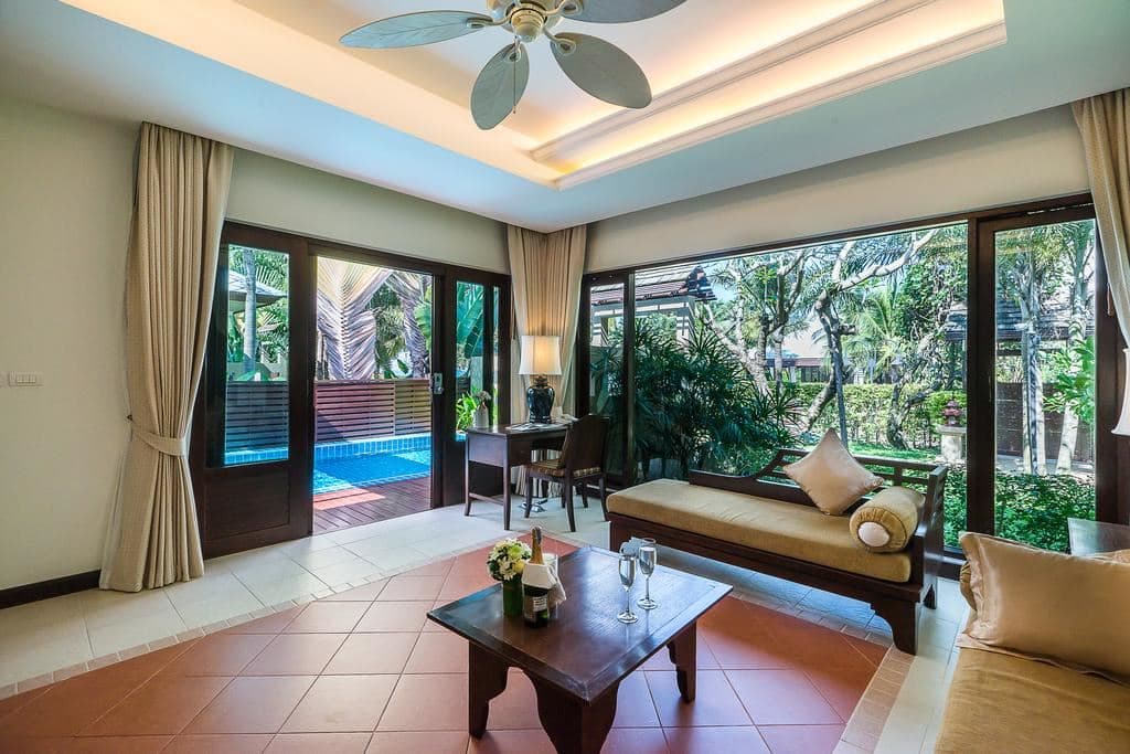 rooms-2-broom-pool-villa