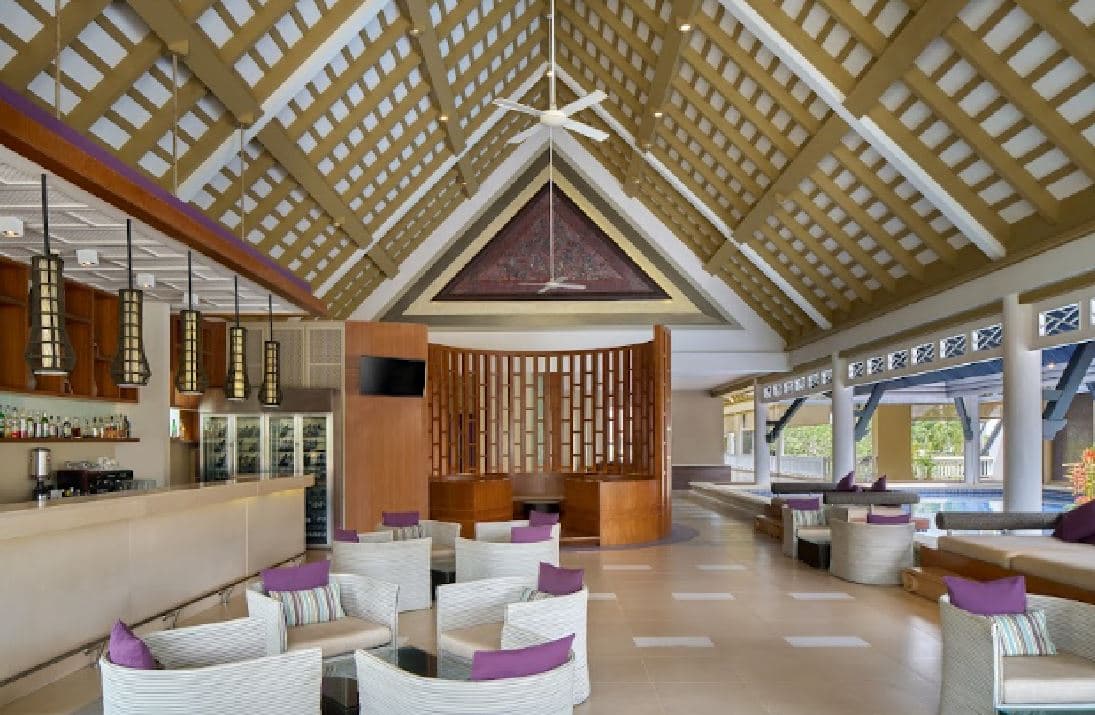 restaurants-loy-krathong-bar