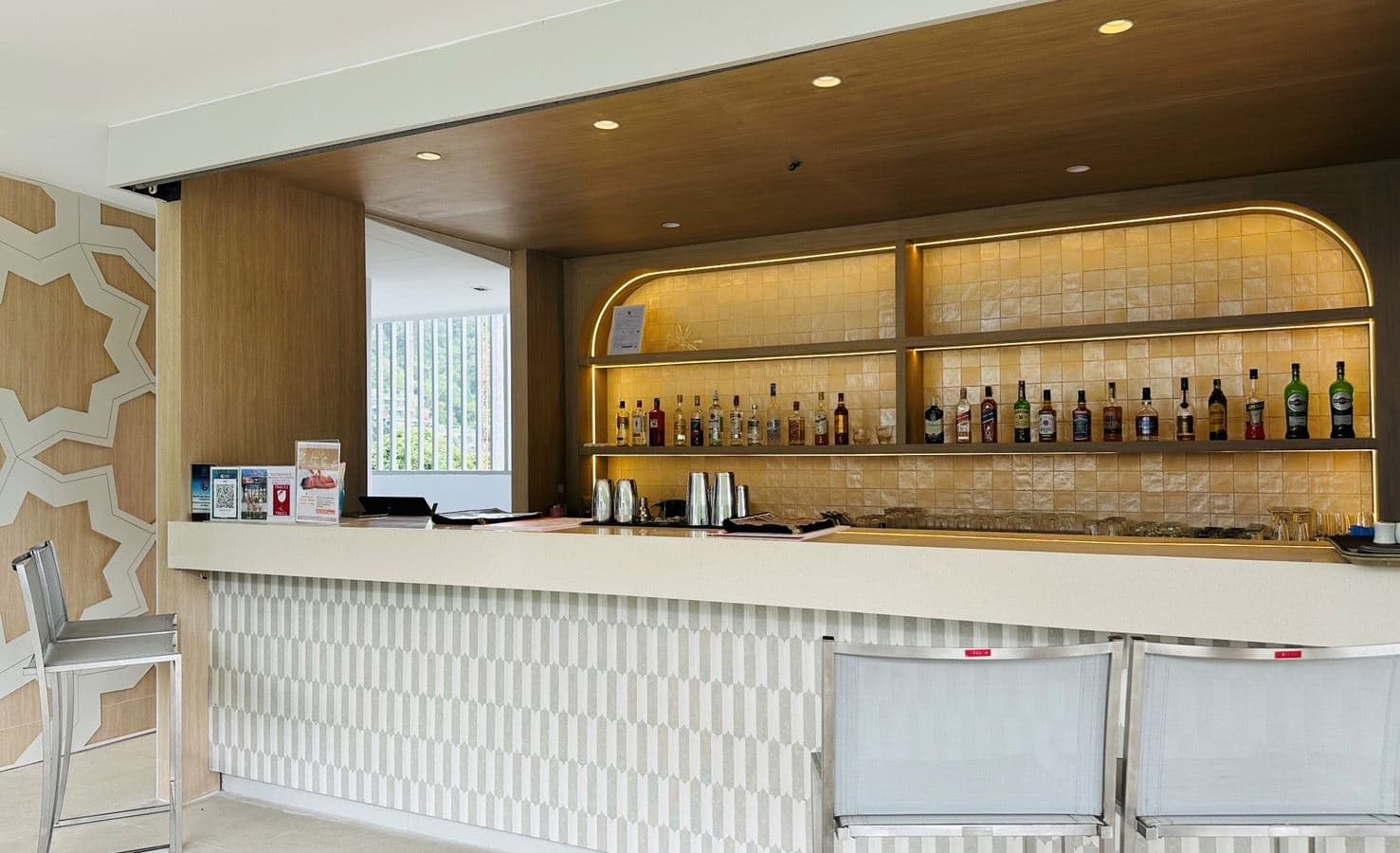 bars-sip-pool