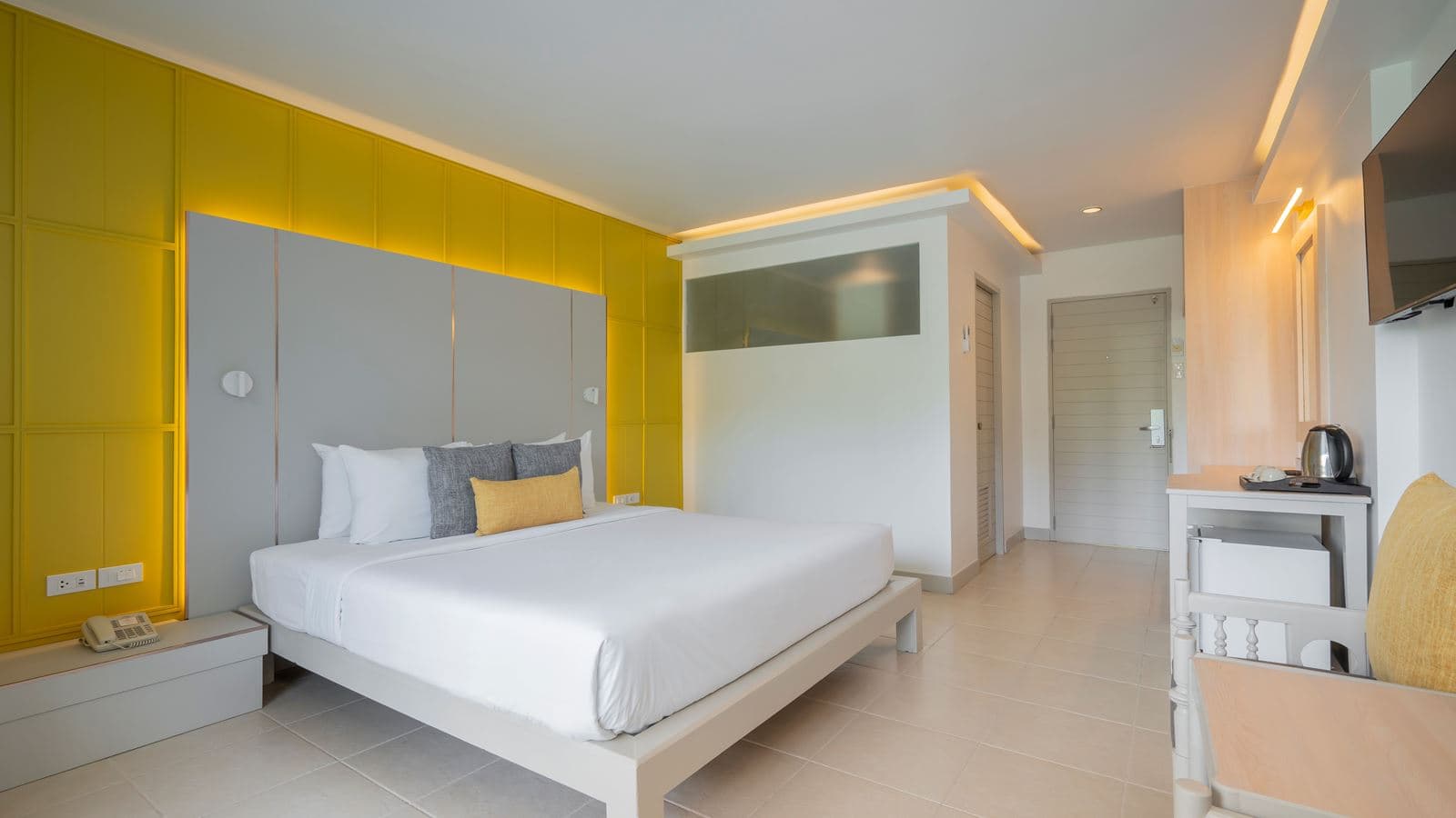 rooms-superior-room