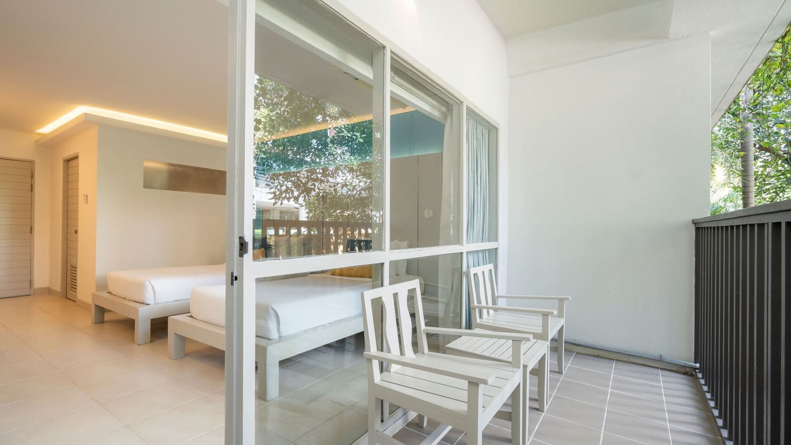 rooms-superior-room