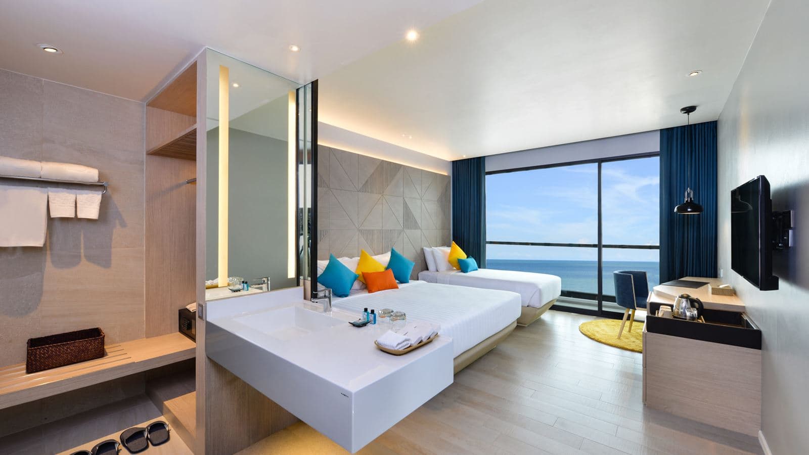 rooms-deluxe-room