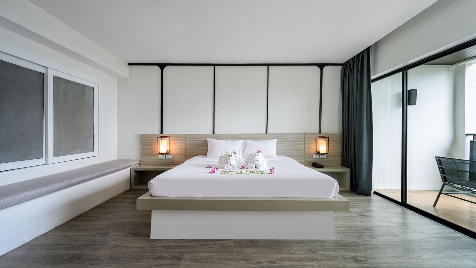rooms-deluxe-studio