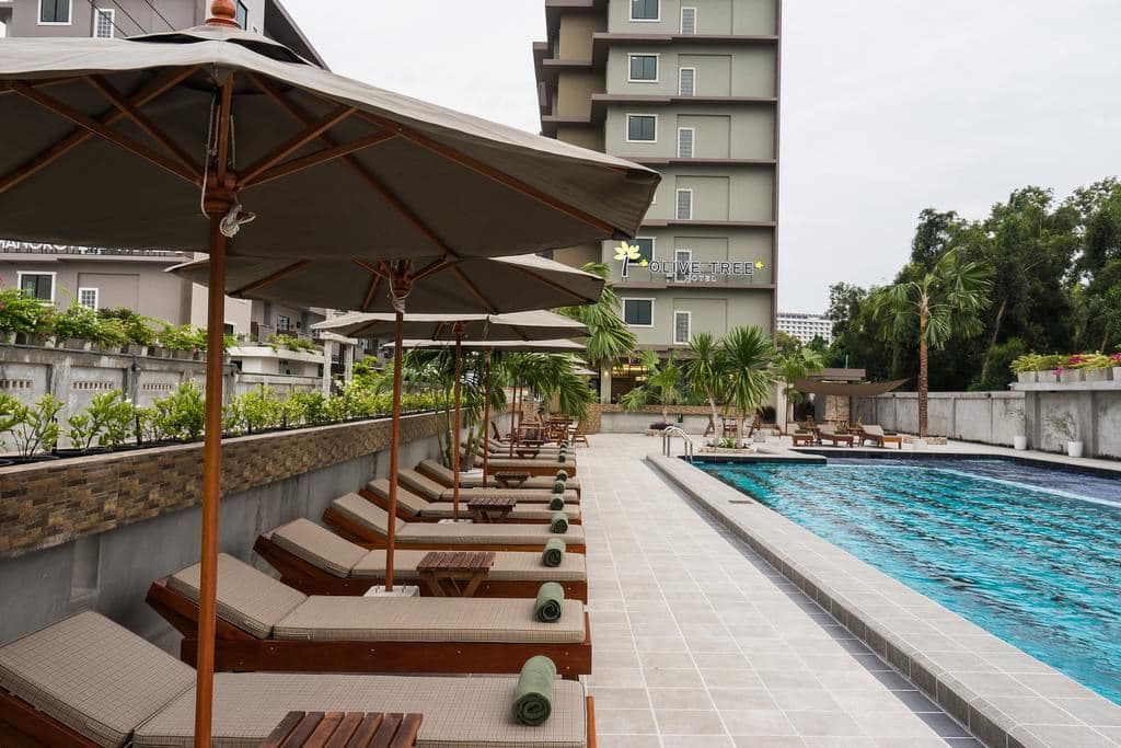 pools-outdoor-pool