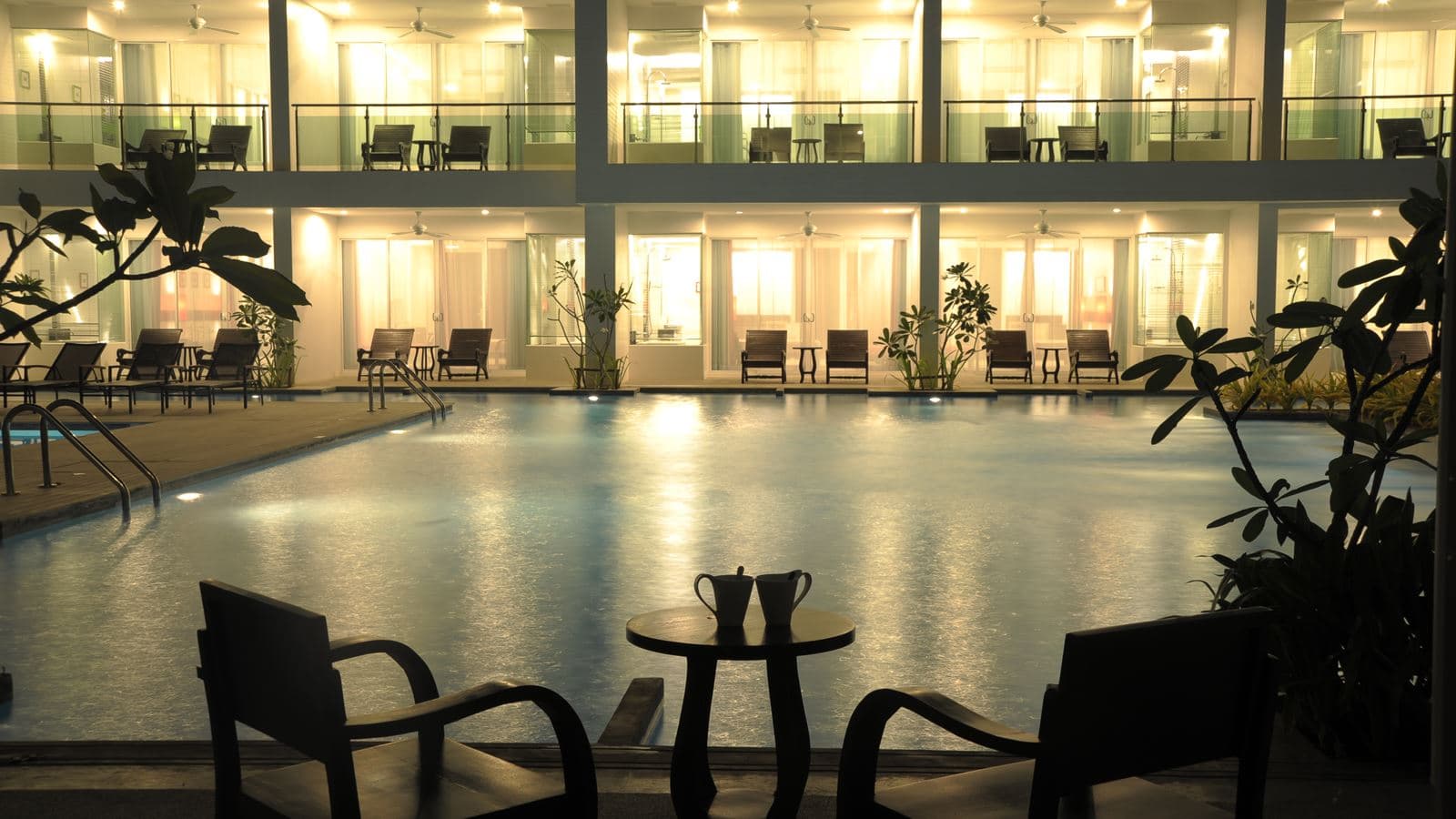 rooms-deluxe-pool-access