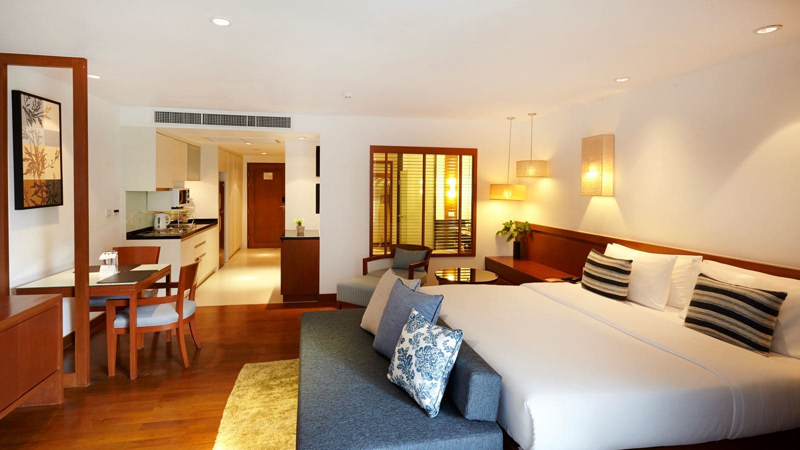 rooms-deluxe-studio