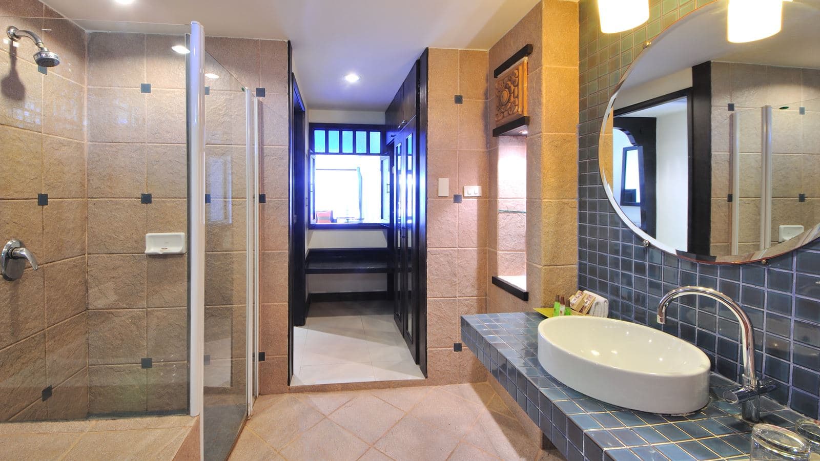 rooms-deluxe-room