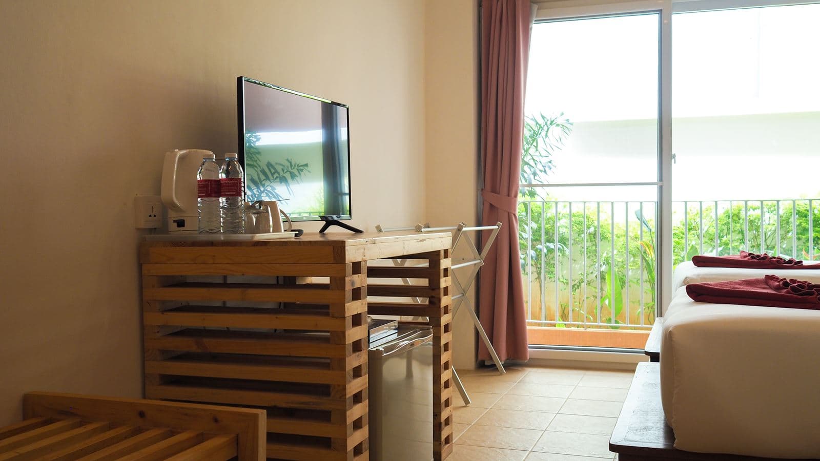 rooms-deluxe-room