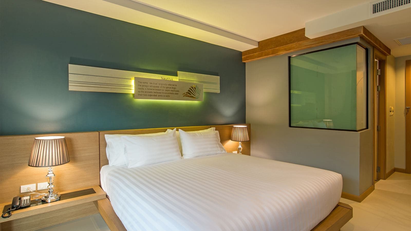 rooms-superior-room