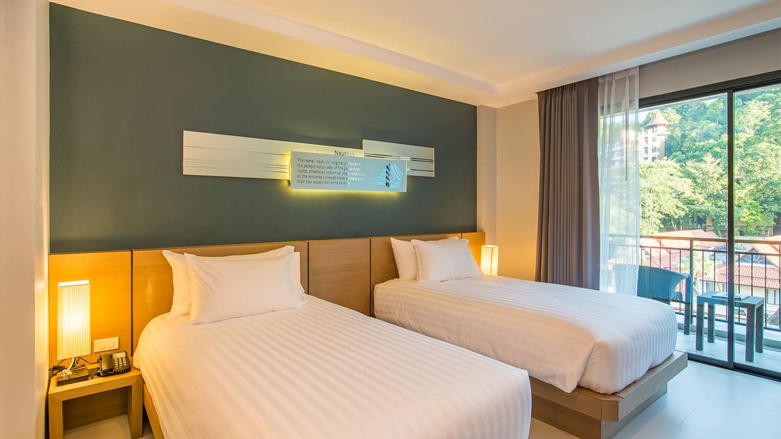 rooms-superior-room
