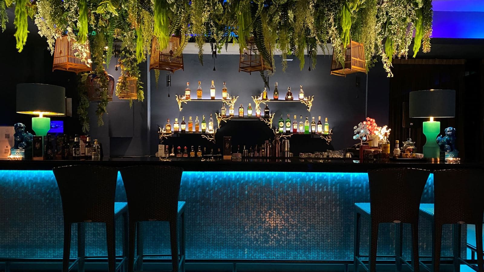 restaurants-twist-rooftop-restaurant--bar