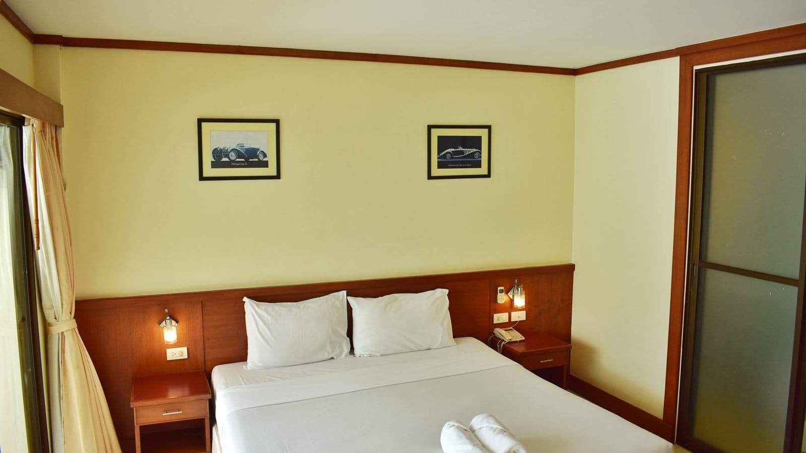 rooms-classic-room