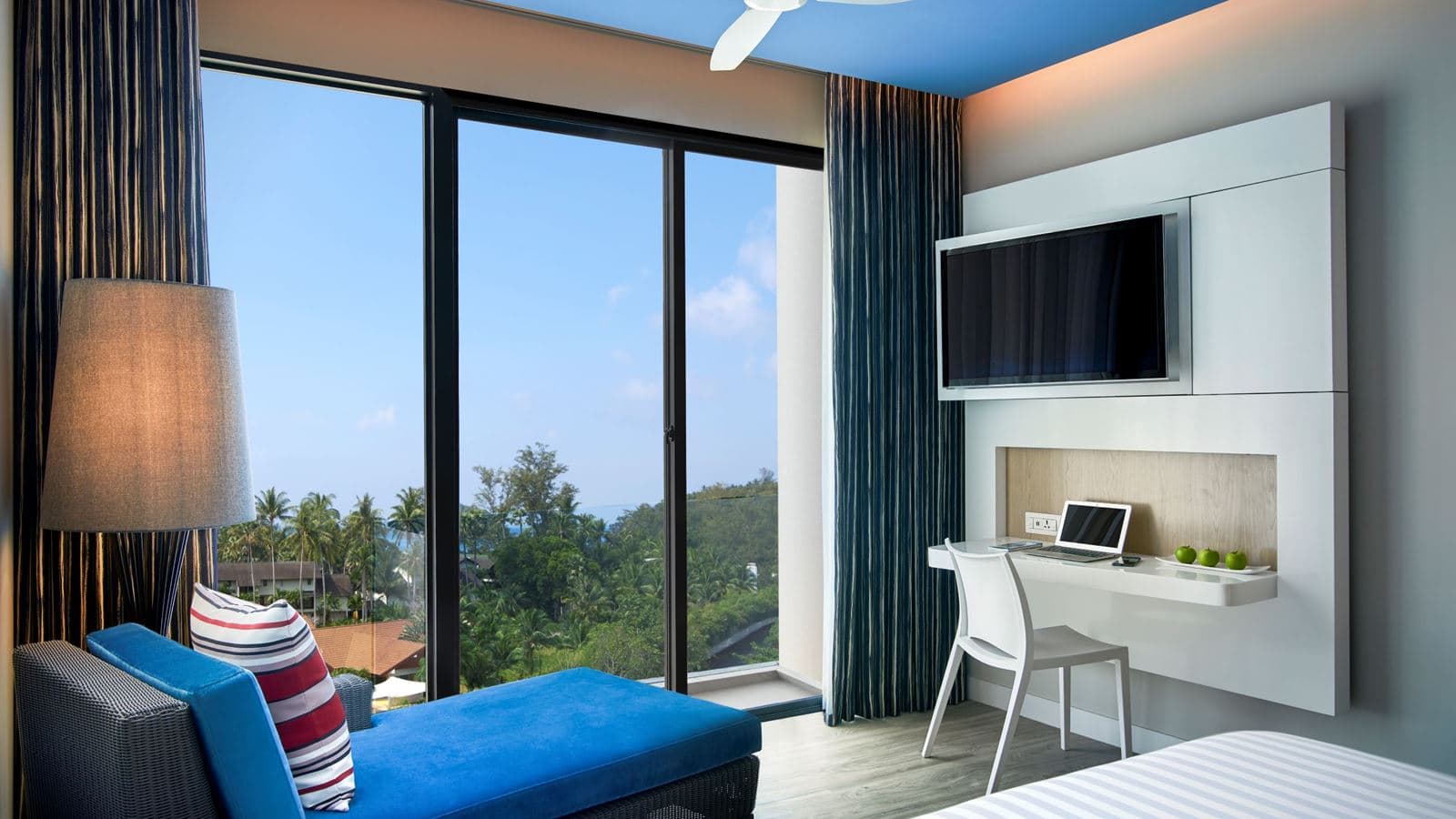 rooms-deluxe-room