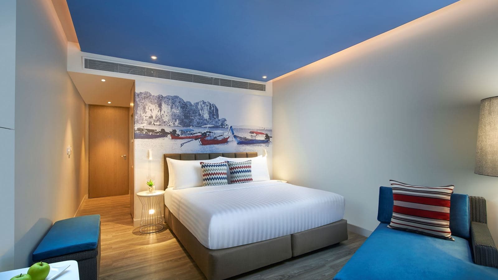 rooms-deluxe-sunset-room
