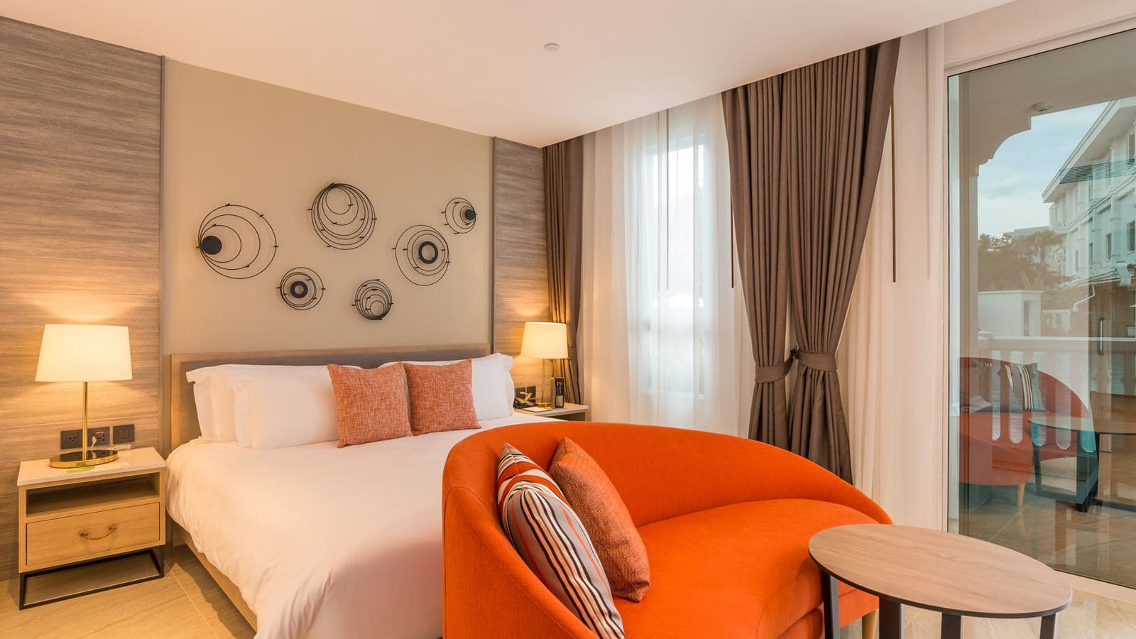 rooms-family-residence-pool-access
