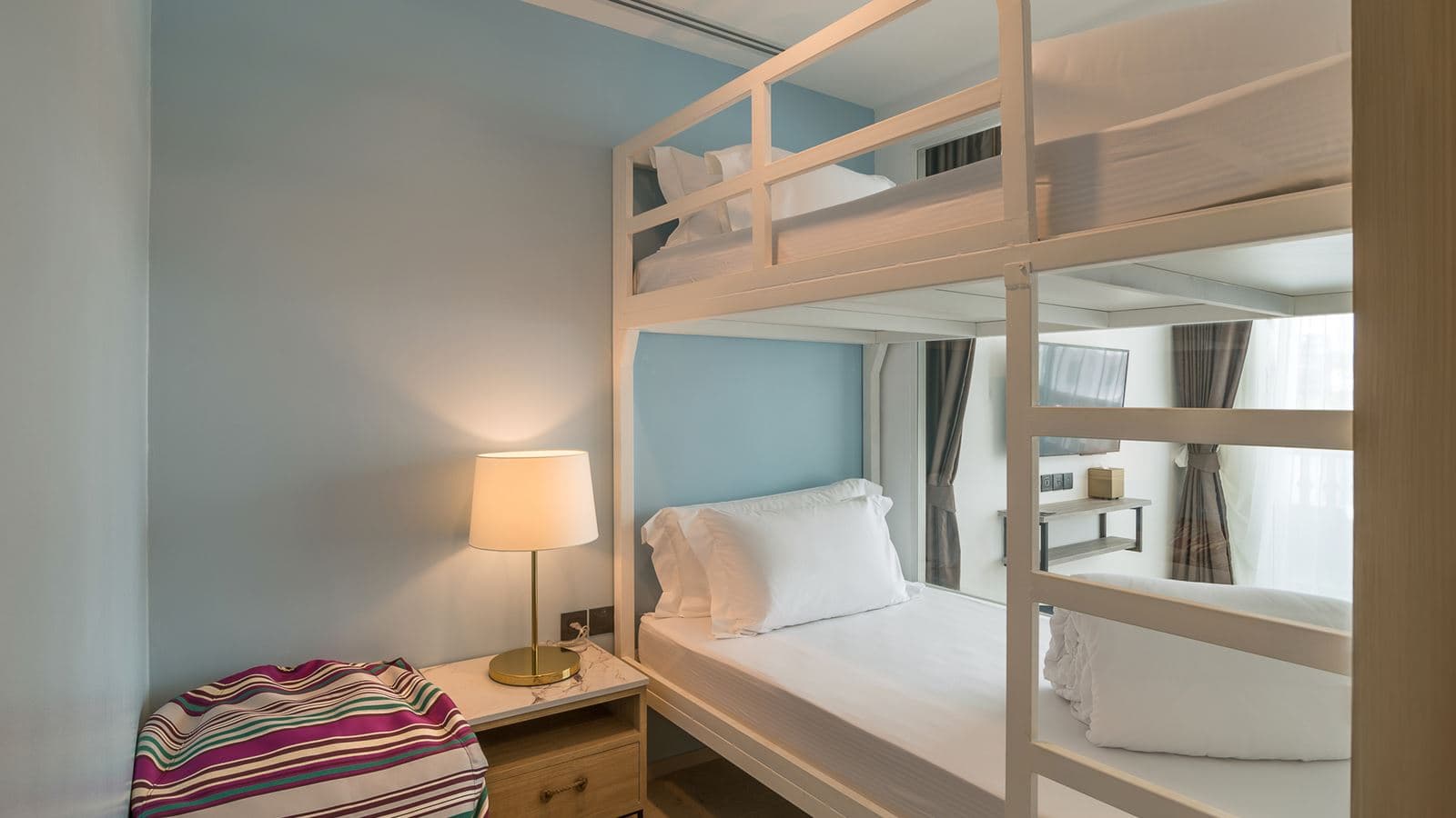 rooms-family-residence-pool-access