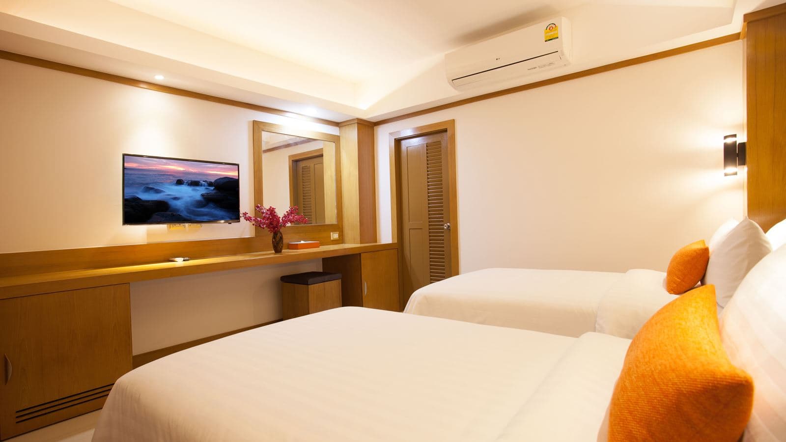 rooms-superior-room