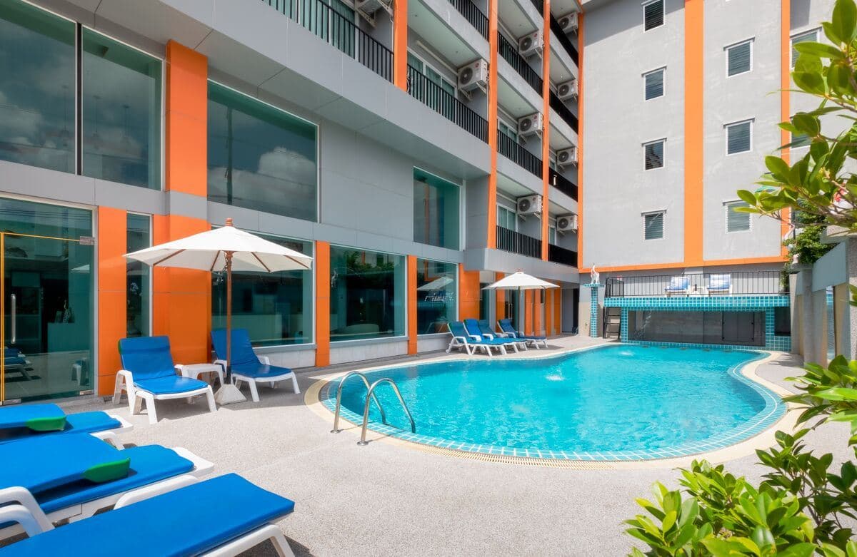 pools-outdoor-pool