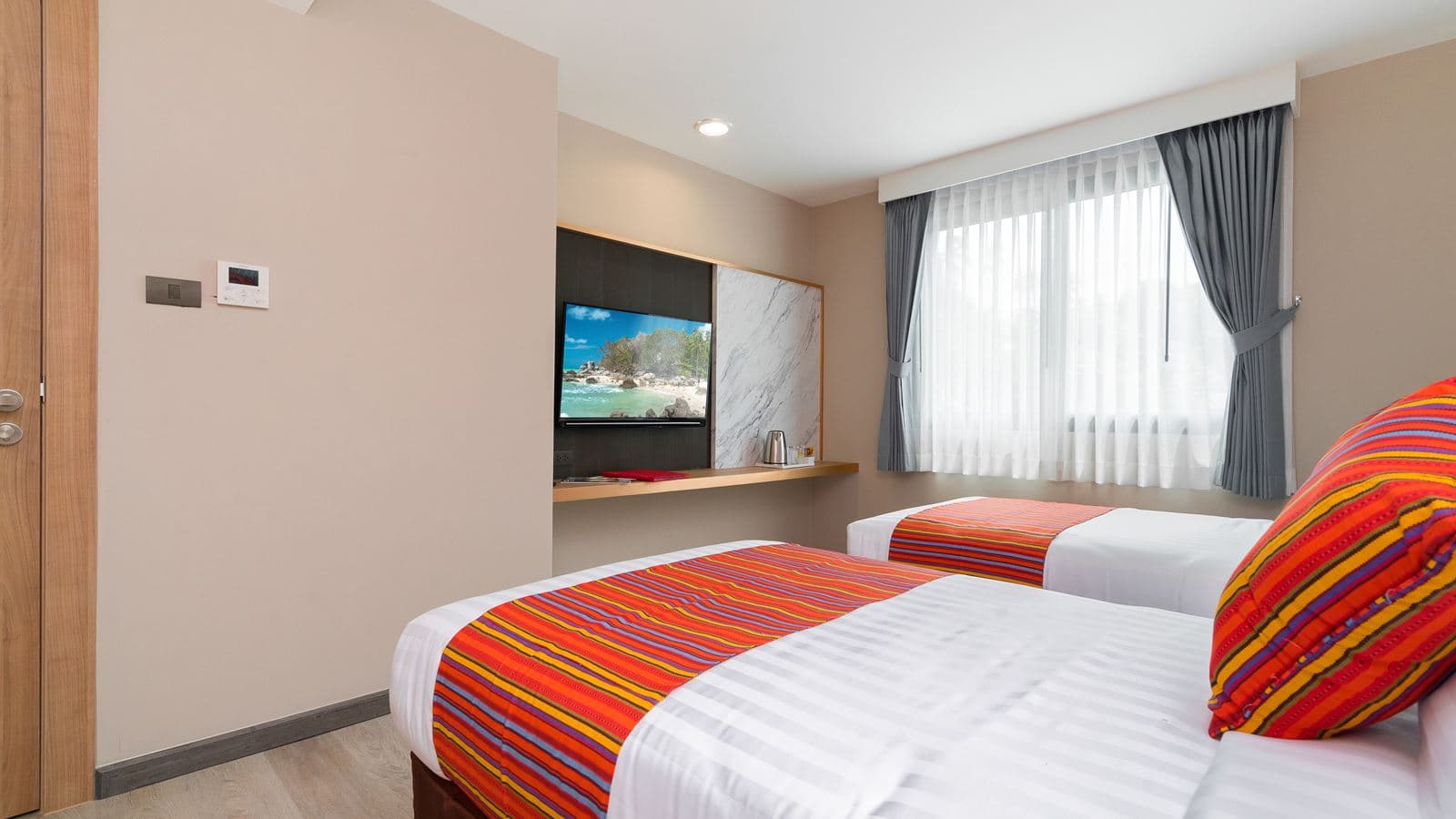 rooms-twobedroom-suite