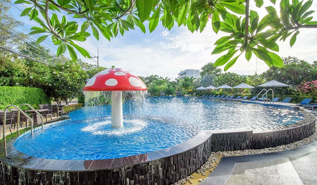 pools-outdoor-pool