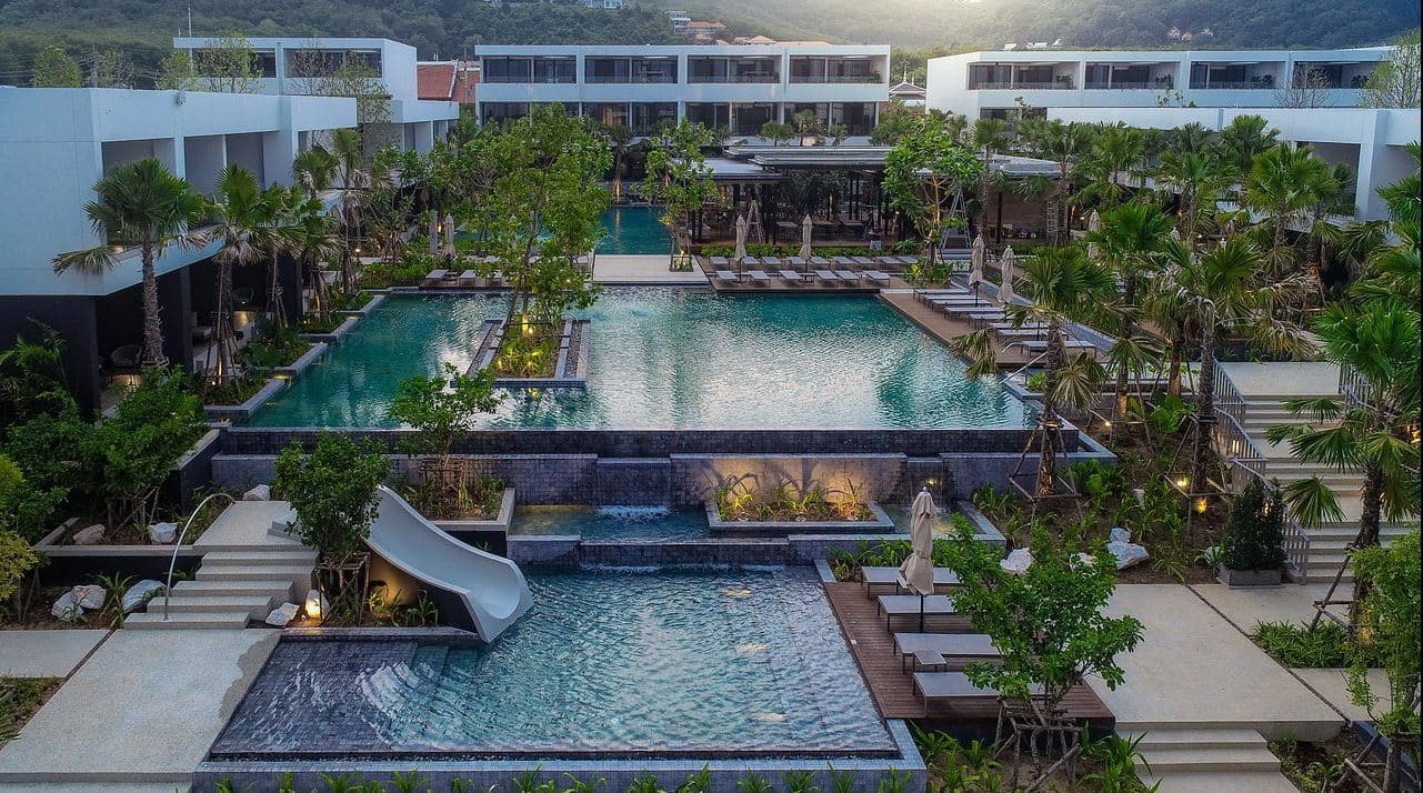 pools-outdoor-pool
