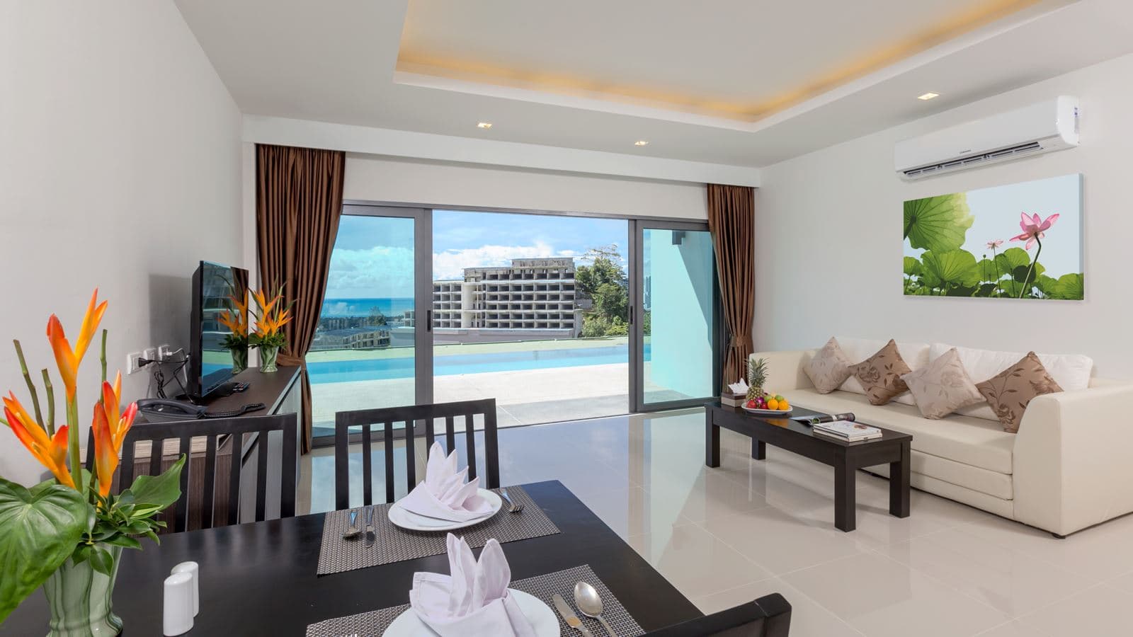 rooms-one-bedroom-suite-pool-access