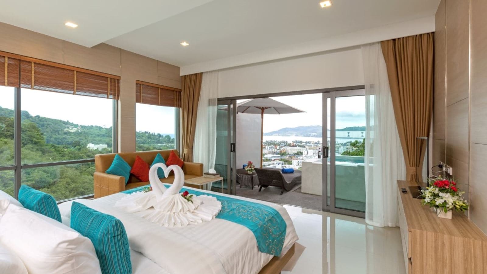 rooms-premier-suite-jacuzzi