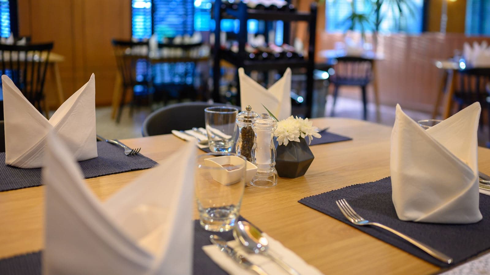 restaurants-dolphin
