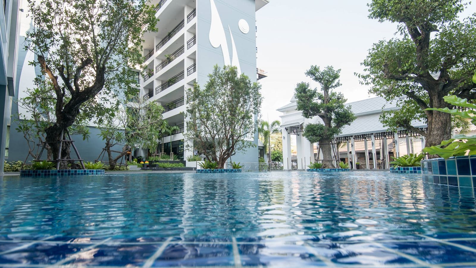 pools-indoor-pool