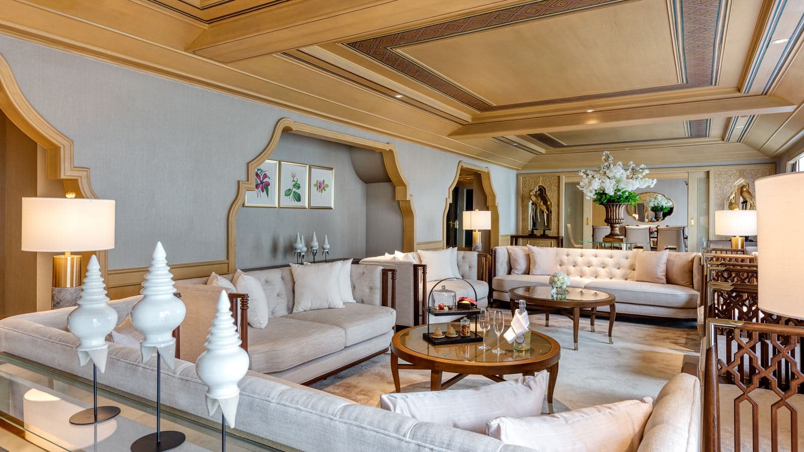 rooms-royal-suite