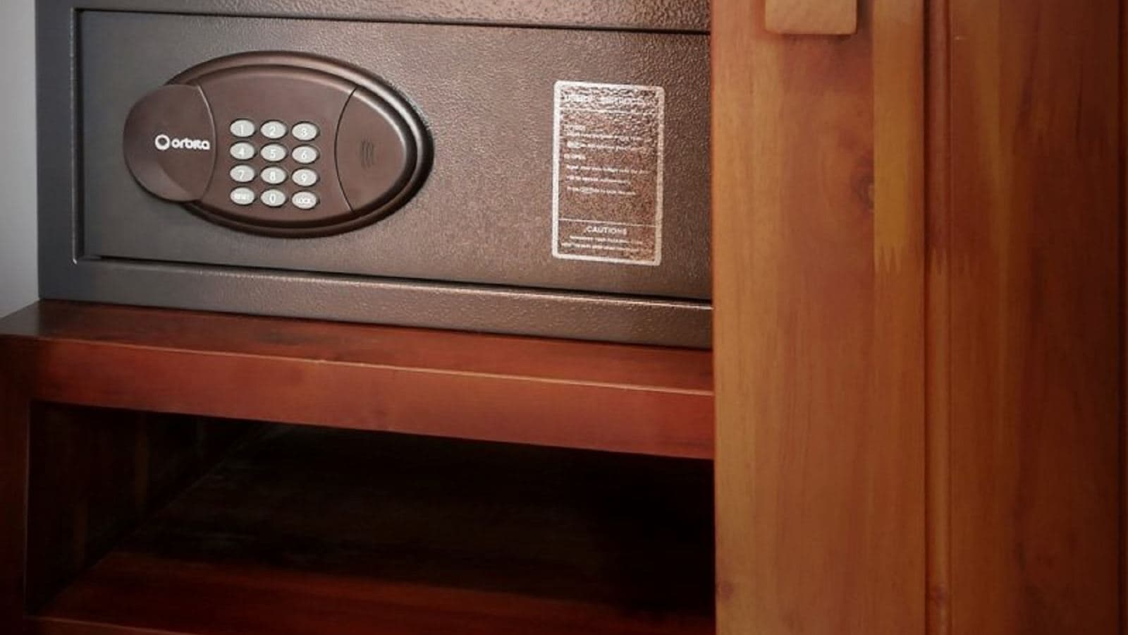 rooms-deluxe-room