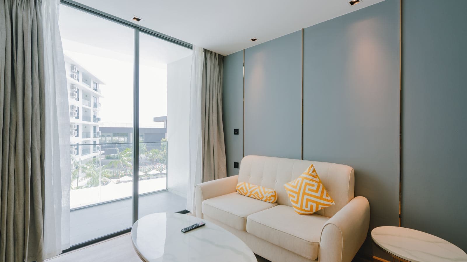 rooms-deluxe-room