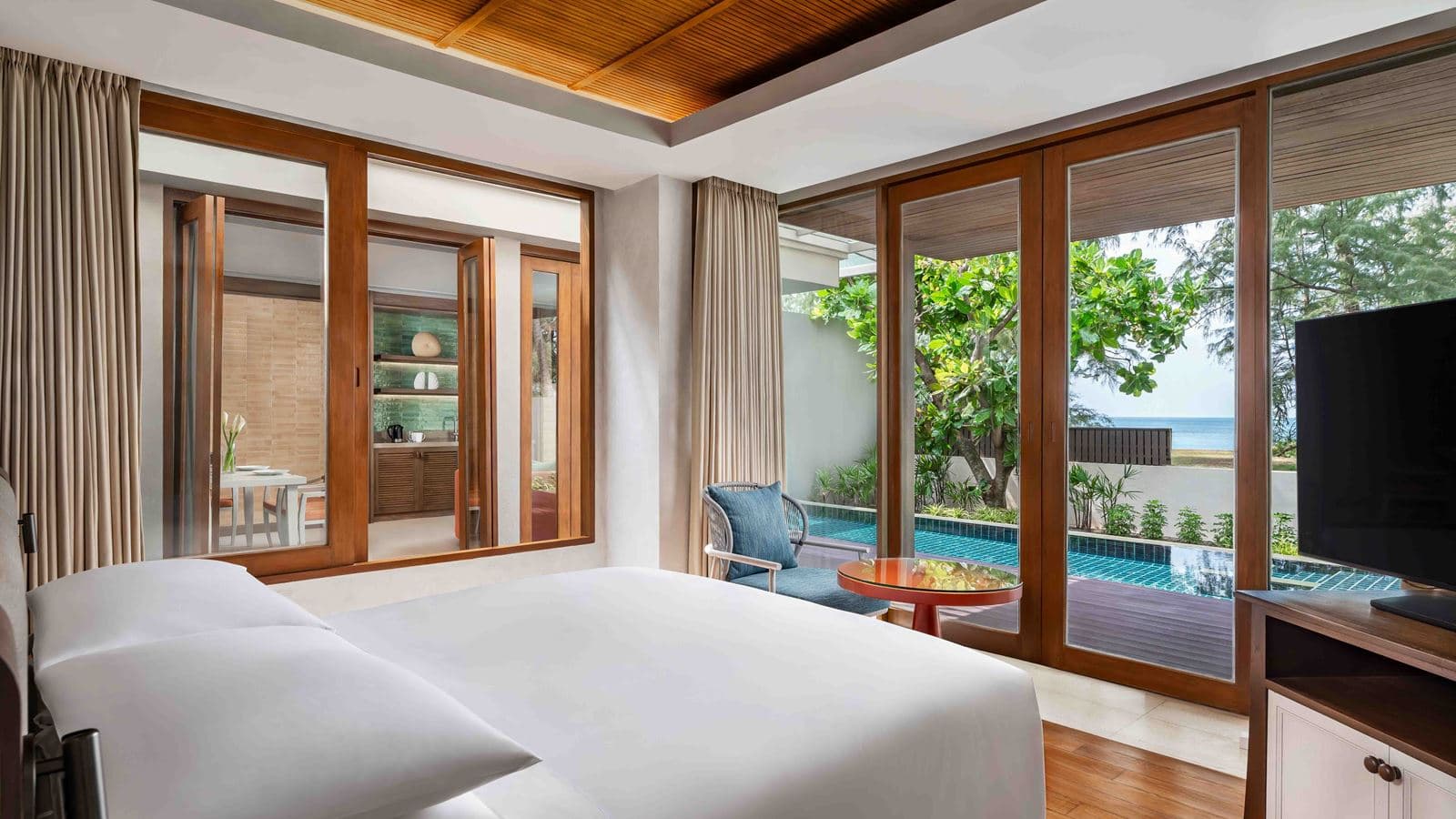 rooms-duplex-oceanfront-villa--three-bedrooms