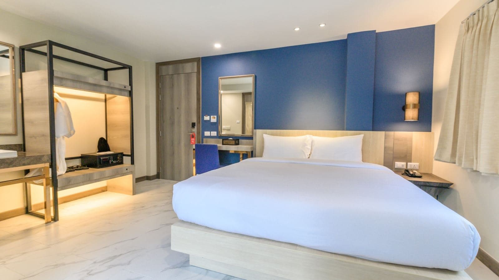 rooms-superior-room