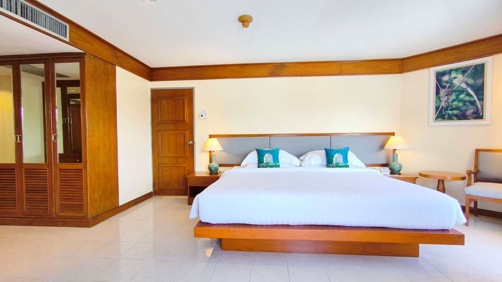 rooms-family-suites