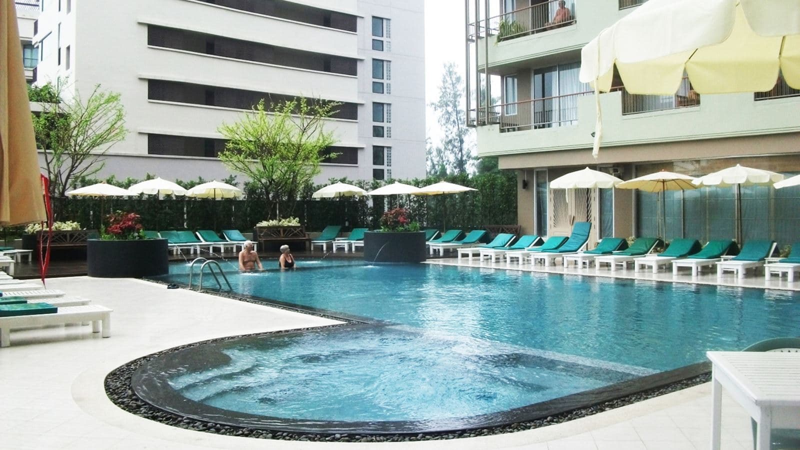 pools-outdoor-pool