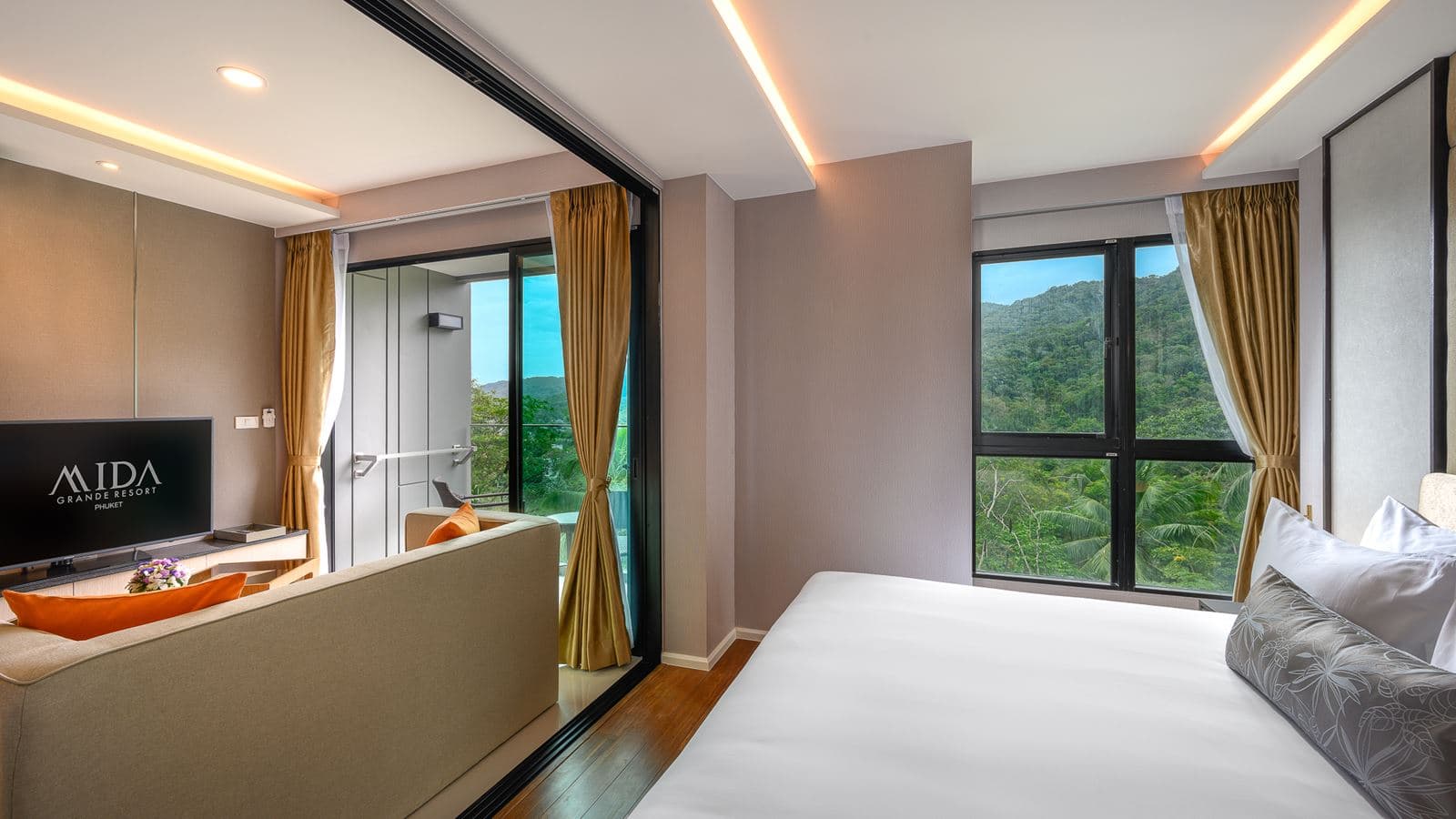 rooms-deluxe-room