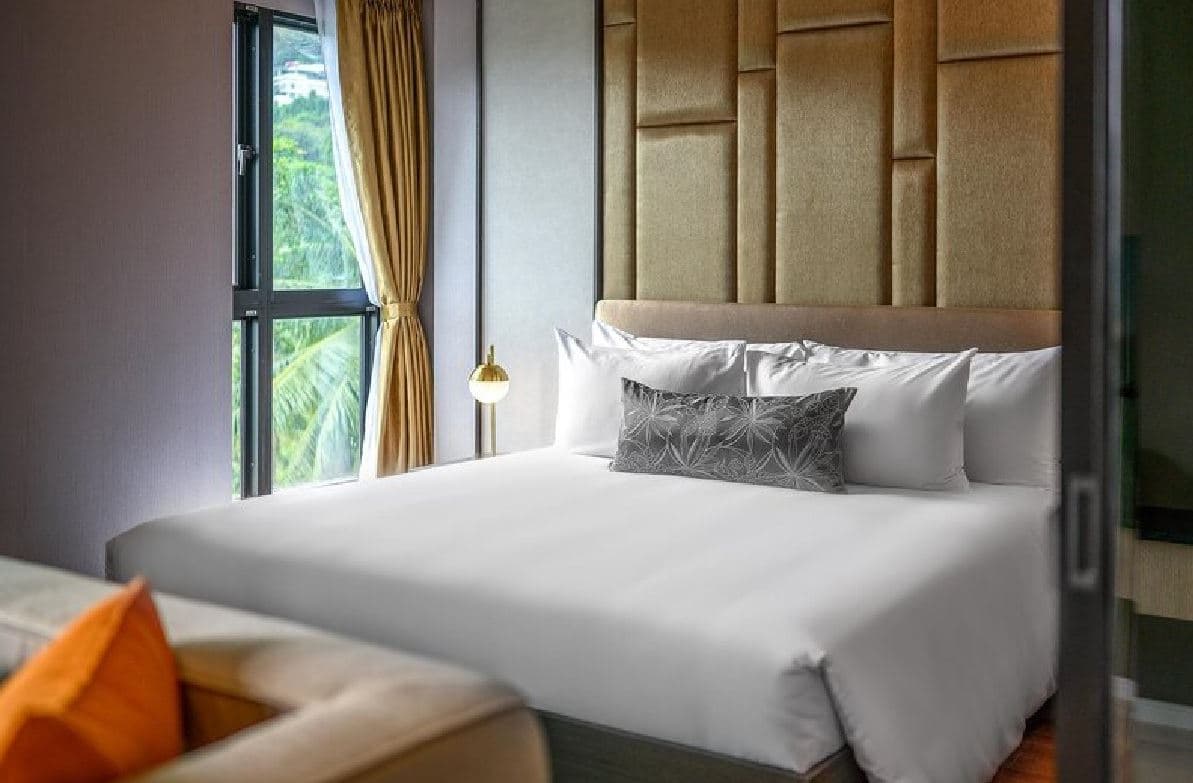 rooms-deluxe-room