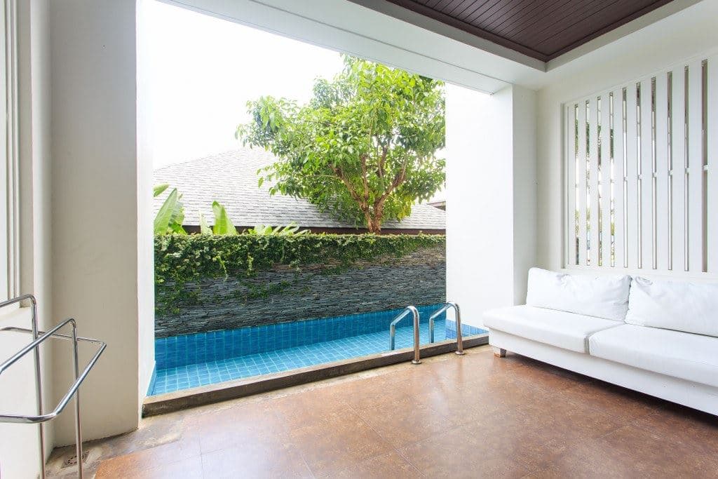 rooms-deluxe-pool-access-room