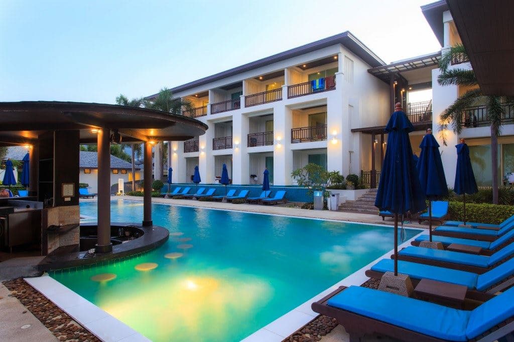 bars-pool-side-bar
