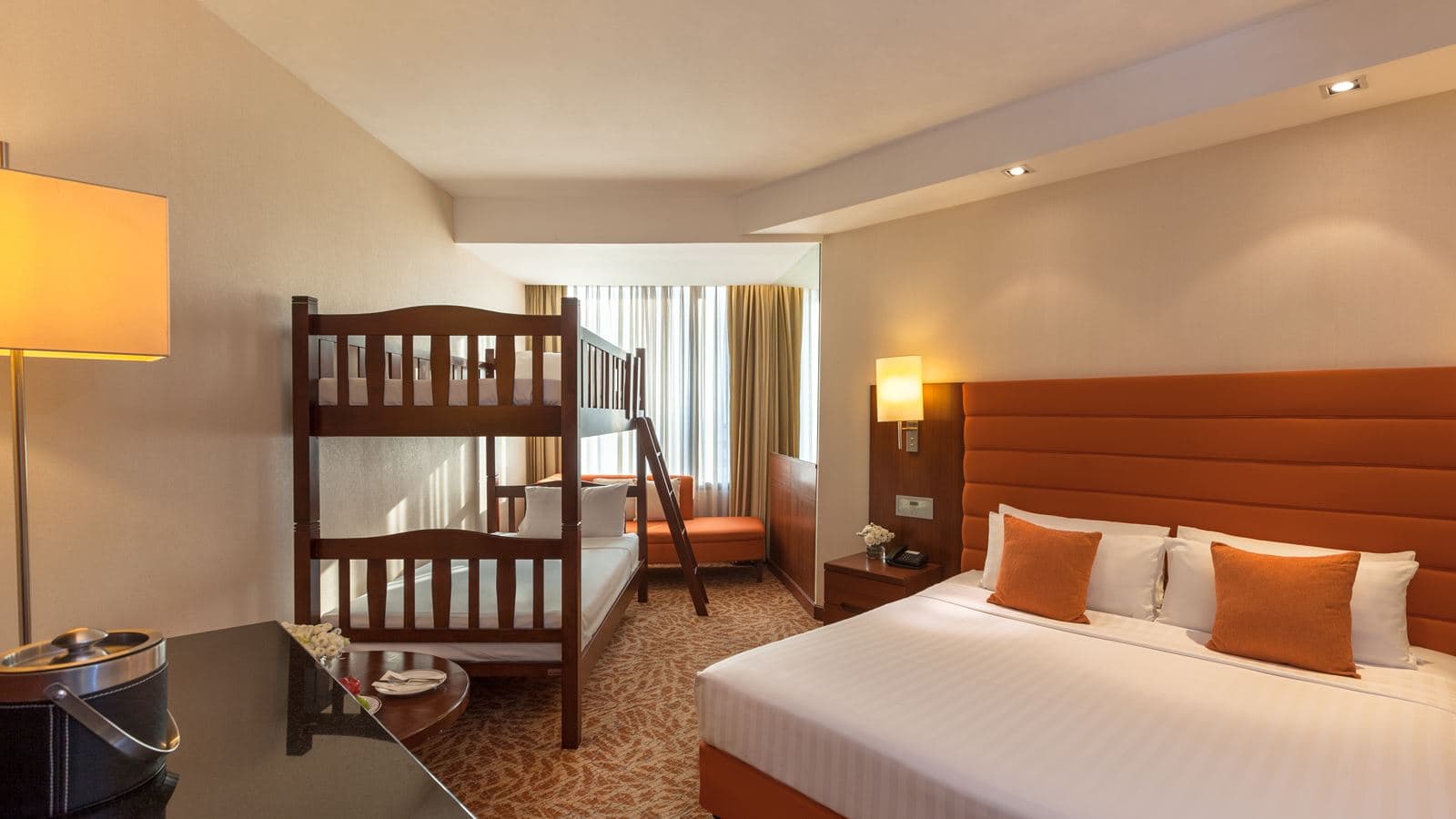 rooms-family-room