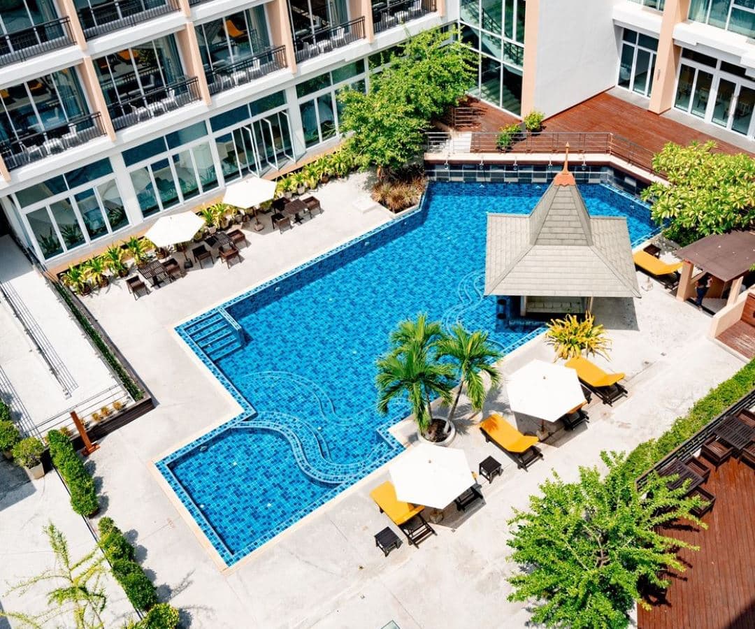 pools-outdoor-pool