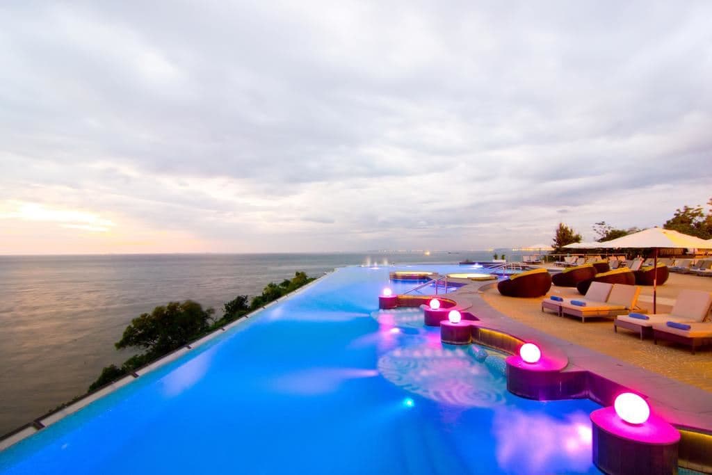 pools-outdoor-pool