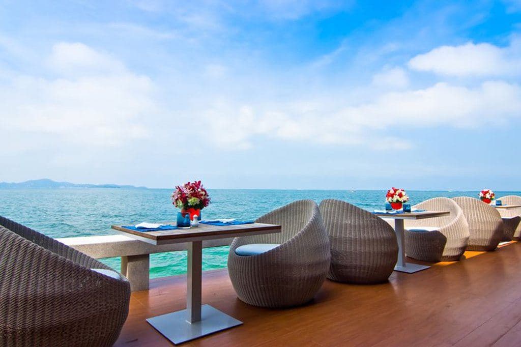 restaurants-breezeo--be-yourself-dining