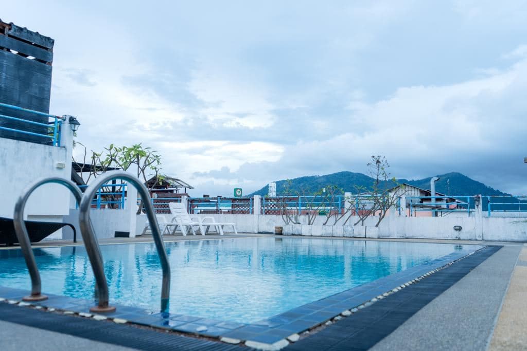 pools-outdoor-pool