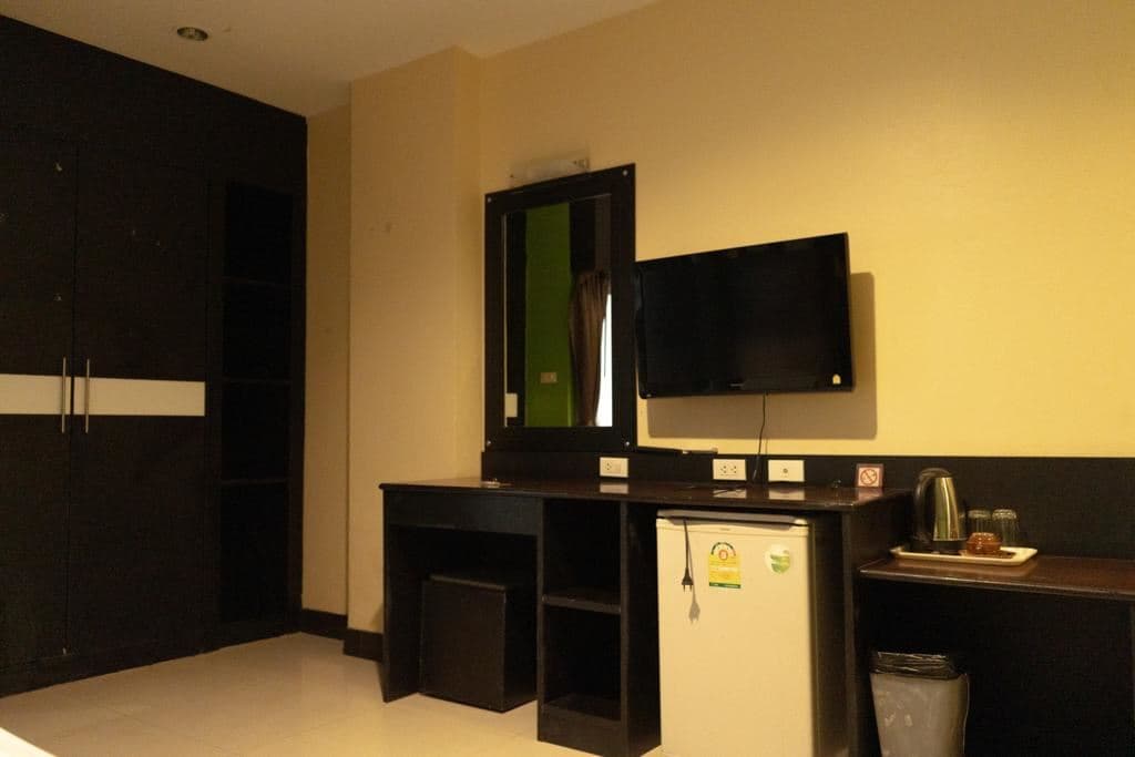 rooms-deluxe-room